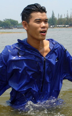 masturbation fun in the lake